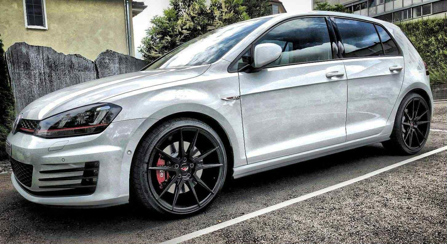 4 cerchi in lega Japan racing JR21 VW Golf 6 7 6R 7R GTI GTD Seat Leon 5F Cupra 17x7 et40