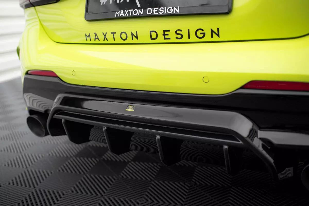 Diffusore posteriore Maxton Design V.1 per BMW Serie 1 F40 Pacchetto M / M135i nero lucido