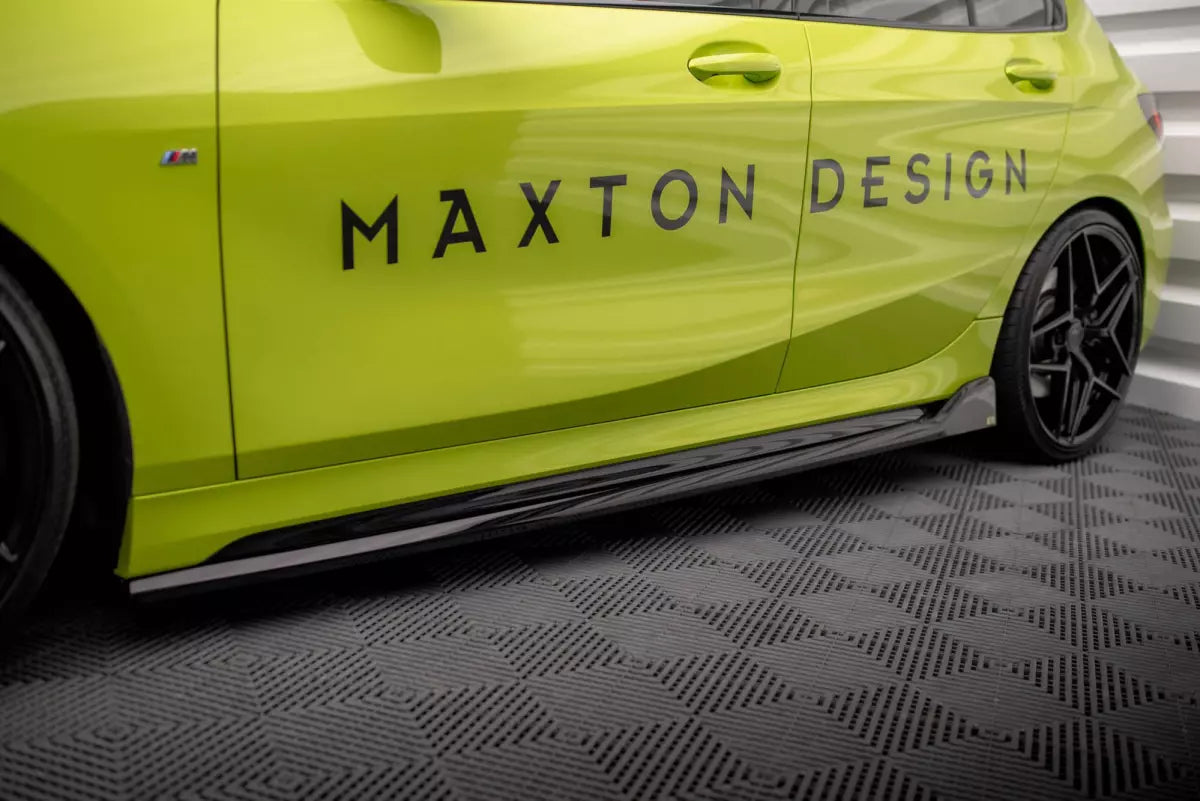 Minigonne laterali Maxton Design (coppia) V.5 per BMW Serie 1 F40 Pacchetto M/M135i nero lucido