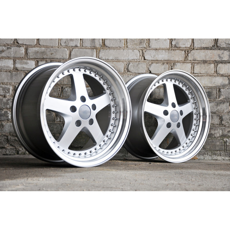 4 CERCHI IN LEGA 18 5X120 BMW E36 E46 E90 E91 E93 F30 F32 F34 8.5 ET30 9.5 ET35