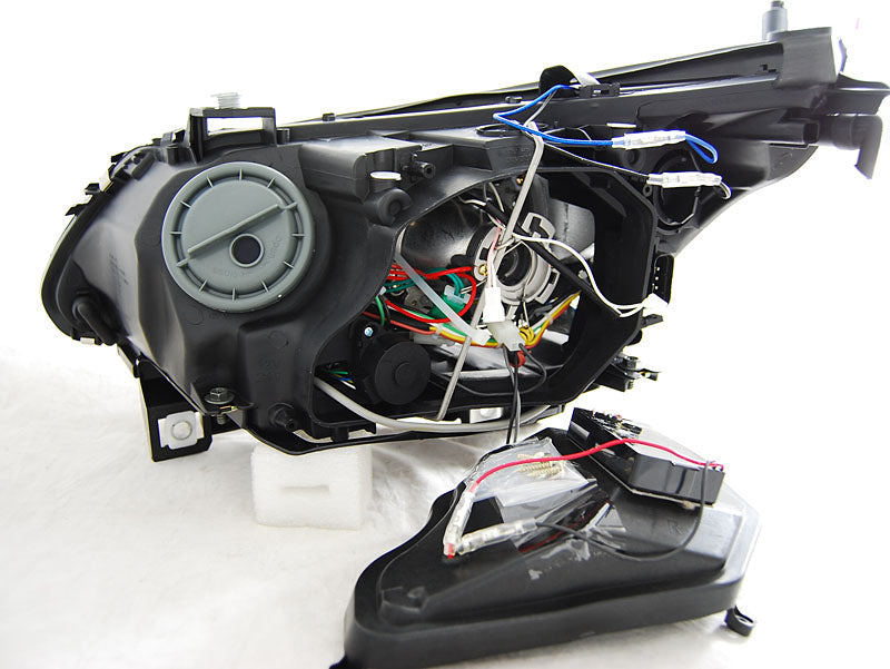 Coppia Fari xenon d2s Anteriori per BMW Serie 5 E60 E61 Angel Eyes