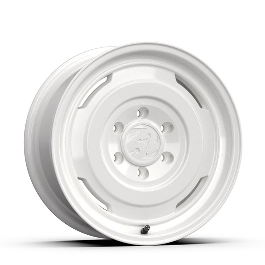 Fifteen52 Analog HD 16x7.5" 6x139.7 ET0, Classic White