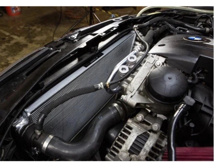 Radiatore Acqua Maggiorato Mishimoto BMW E93 335i E90 E91 E92 N54 N55 Automatico