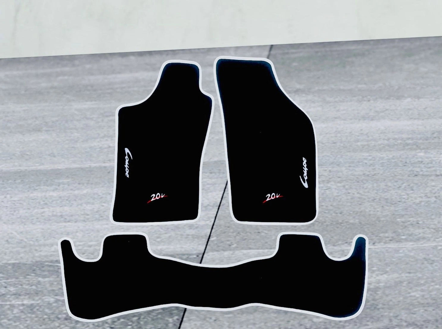 Tappeti Tappetini  per Fiat Coupe16V/20VTurbo94-00qualsiasi colore realizzabile