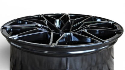 4 CERCHI IN LEGA 18 BMW 5X112 STYLE 826 M G20 G21 G30 G31 G11 8J ET25 9J ET40