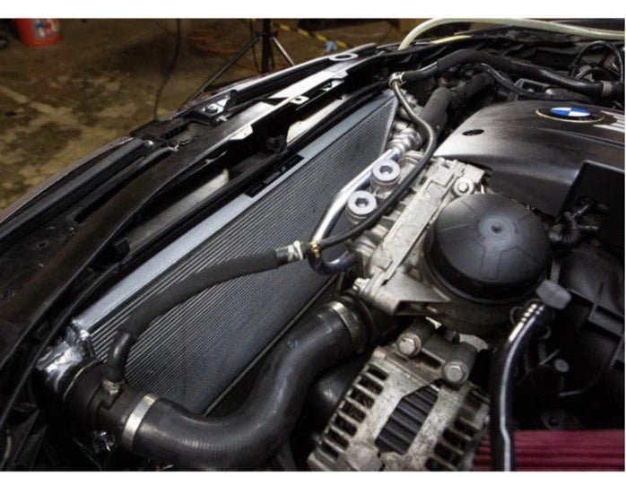 Radiatore Acqua Maggiorato Mishimoto BMW E93 335i E90 E91 E92 N54 N55 Automatico